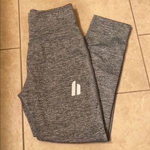 HYPR Wear Dynamix Leggings